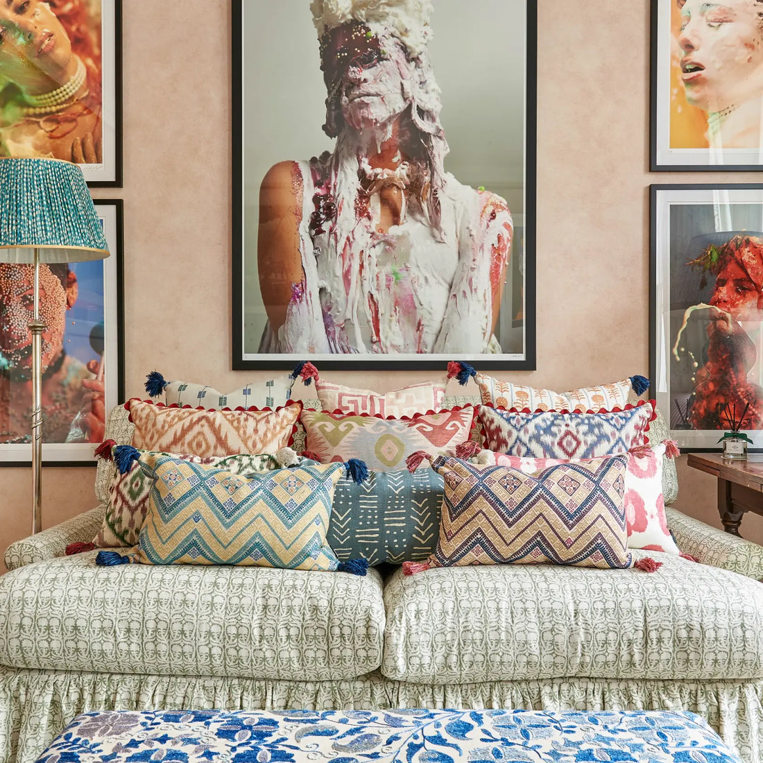 3 Tips for Dressing the Sofa