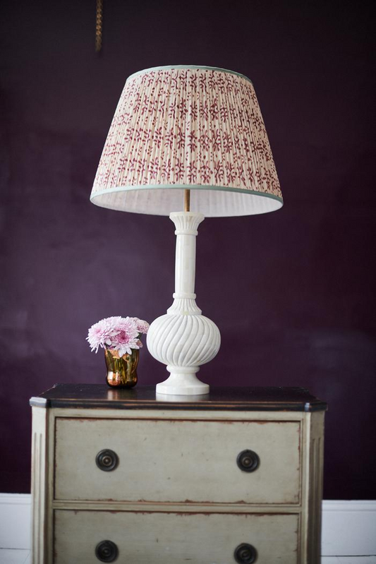 How to Choose the Correct Sized Lampshade for Your Lamp