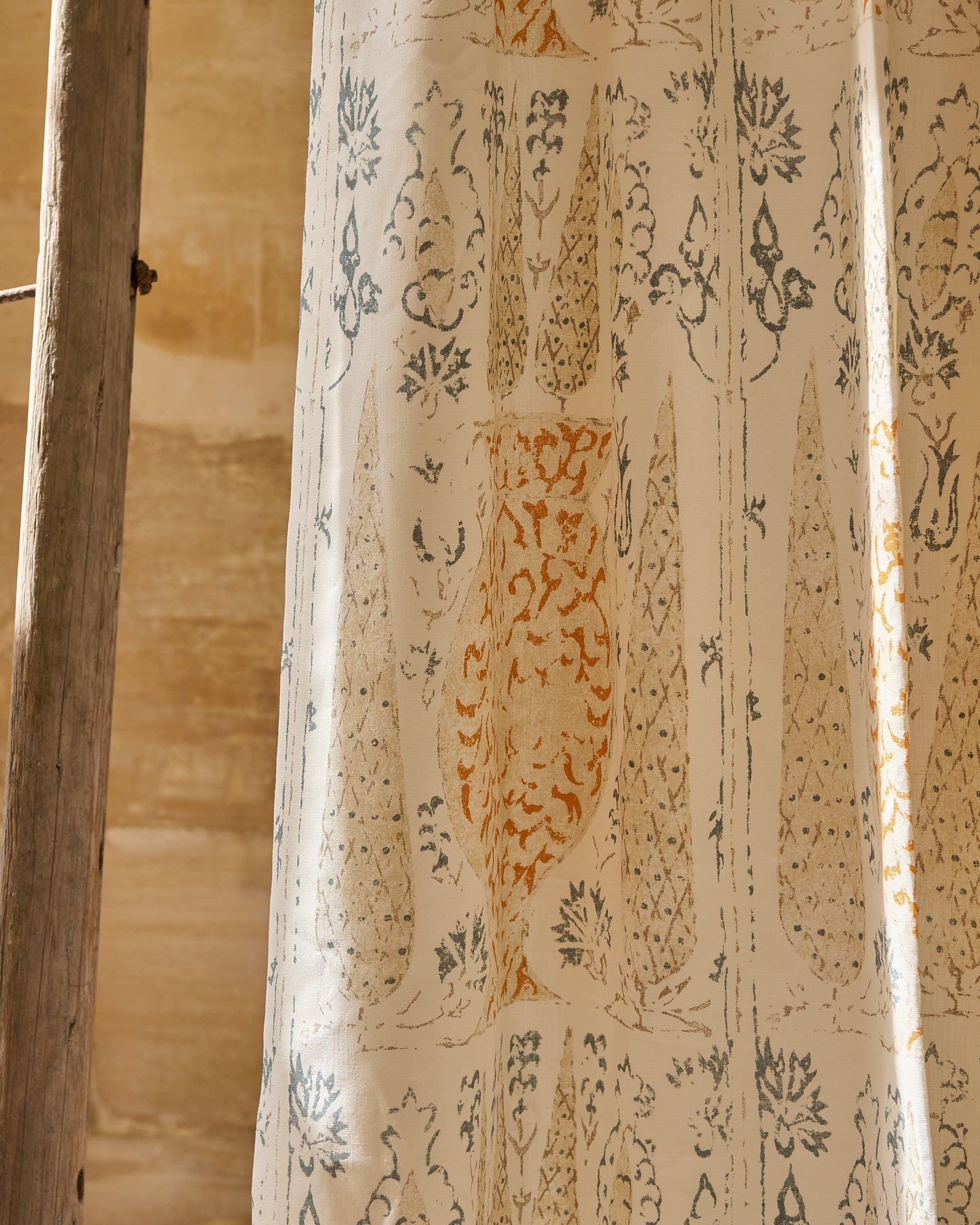 Vasari Blue/Orange Fabric