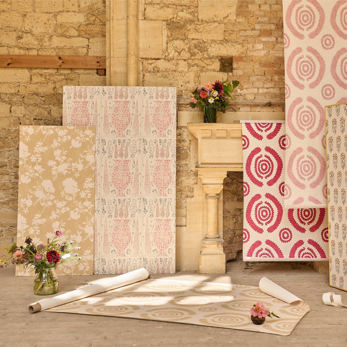 Vasari Blue/Pink Wide-Width Wallpaper